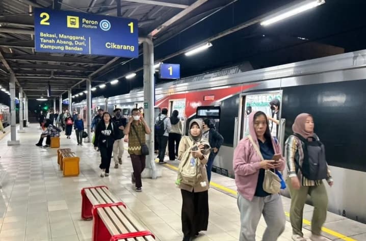 KAI Catat 210,47 Juta Pelanggan Commuter Line Jabodetabek hingga Juli 2026