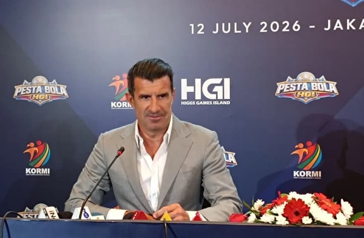 Luis Figo Mendesak Gianni Infantino Mundur dari Jabatan Presiden FIFA