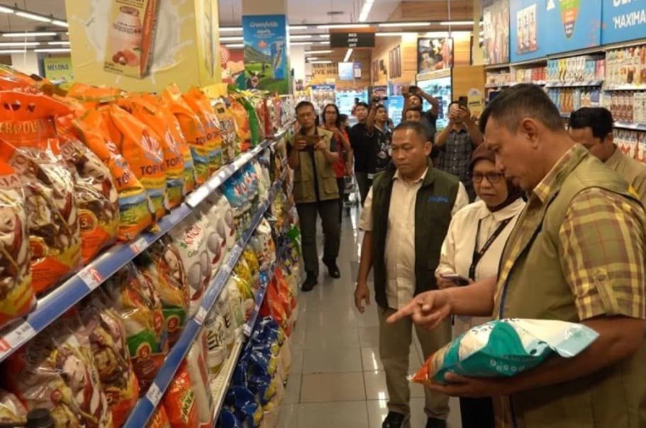 Bulog Perluas Distribusi Beras Premium ke Retail Modern di DKI Jakarta dan Banten untuk Jaga Stok dan Harga