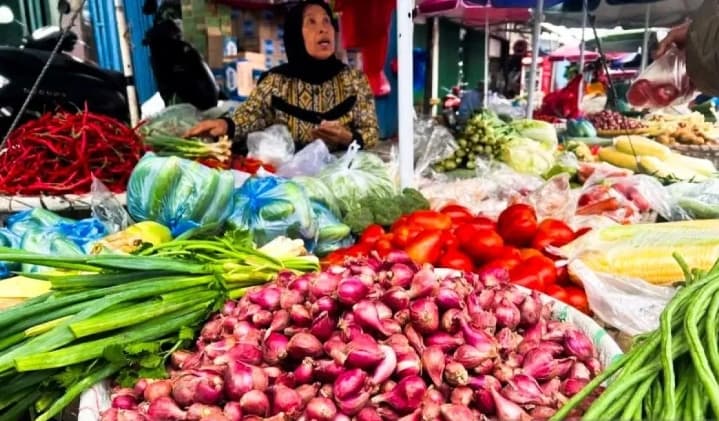 PIHPS: Harga Cabai Rawit Tembus Rp59.150 per Kg, Telur Ayam Rp29.550 per Kg