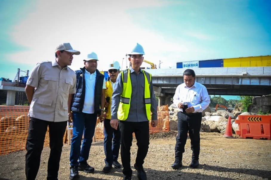 Wapres Gibran Meninjau Pembangunan Jembatan Krueng Tingkeum untuk Percepat Pemulihan Pascabencana di Aceh