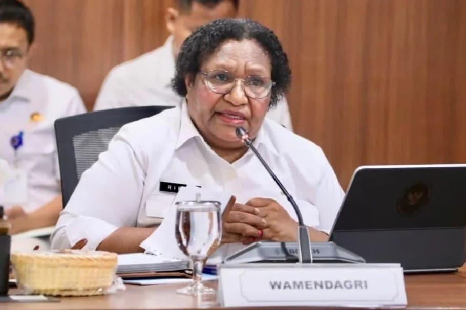 Wakil Mendagri Ribka Haluk Mengevaluasi Program MBG di Jayapura Usai Dugaan Keracunan