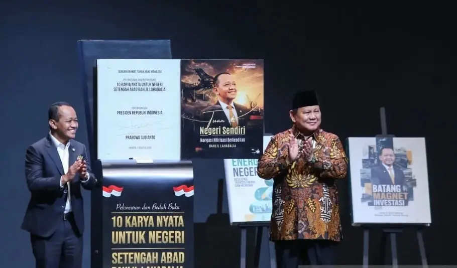 Presiden Prabowo Meresmikan Peluncuran 10 Buku Karya Bahlil Lahadalia dan Menyebutnya Inspirasi bagi Generasi Muda