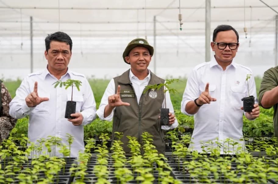 Raja Juli Antoni Sampaikan Salam Prabowo dan Tegaskan Program ASRI Jadi PSN Saat Resmikan Persemaian Sriwijaya Kemampo
