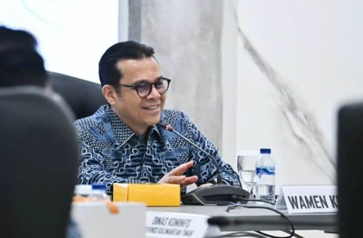 Wamenkomdigi Meminta Kampus Menjaga Daya Kritis Mahasiswa di Tengah Maraknya AI Generatif