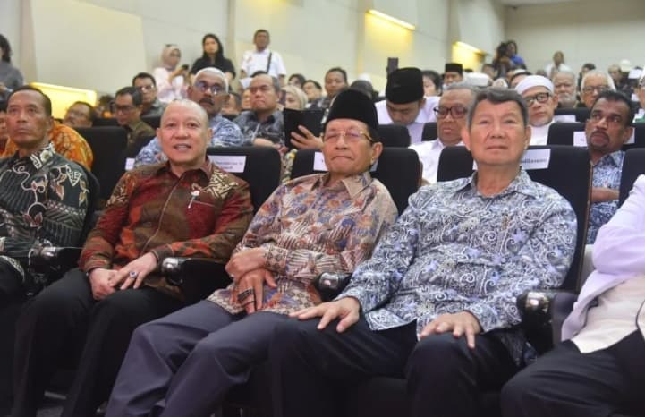 Hashim Mengukuhkan 20 Ormas Baru untuk Mengawal Program Pemerintah