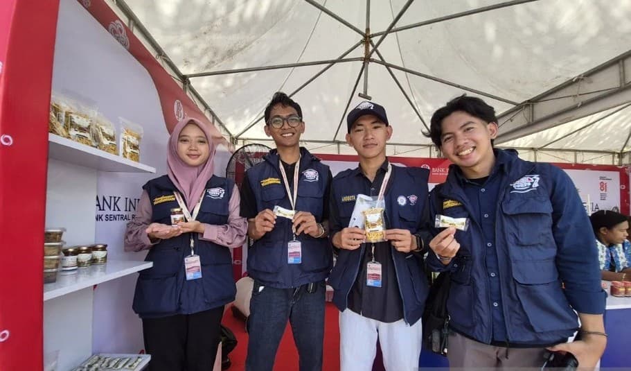 Tim Ekspedisi Patriot Unair Latih UMKM Manokwari Mengolah Matoa untuk Tingkatkan Nilai Ekonomi