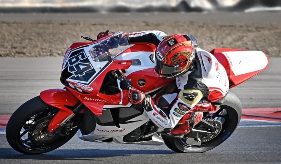 Mario Aji Mensyukuri Finis Moto2 GP Inggris 2026 Usai Kecelakaan Kualifikasi