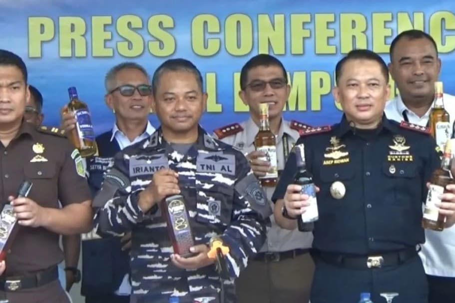 TNI AL Gagalkan Penyelundupan 1.437 Liter Miras Ilegal di Bakauheni, Kerugian Negara Capai Rp73,5 Juta