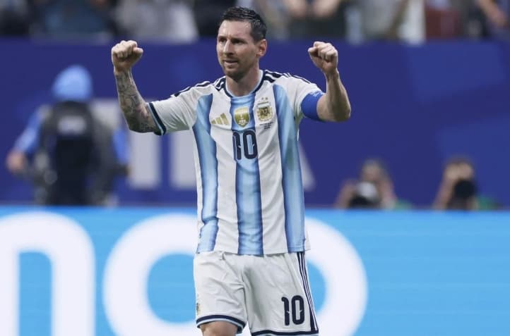 Foto Lionel Messi Bersama Neymar dan David Beckham di Pemakaman Terbukti Hasil AI
