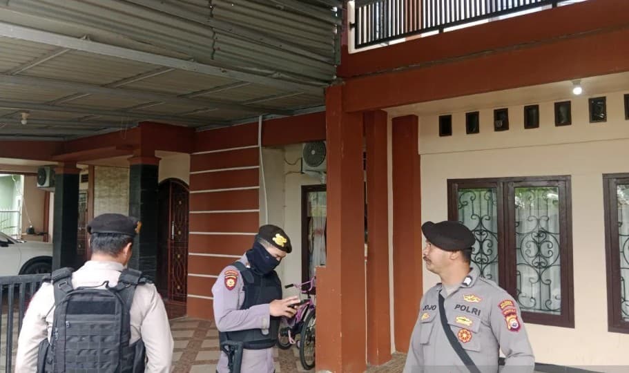KPK Geledah Rumah Pejabat PUPR Kota Bengkulu, Tiga Koper dan Satu Kardus Dokumen Disita