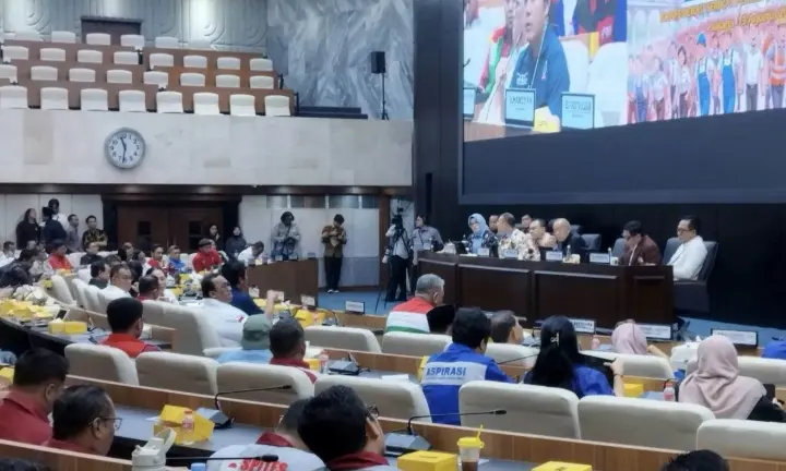 Buruh Desak DPR Bahas RUU Ketenagakerjaan Secara Terbuka dan Tak Ulangi Pola Omnibus Law