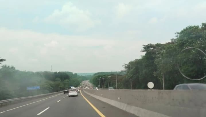 Jasa Marga Tutup Sementara Sejumlah Titik Tol Cipularang untuk Perbaikan Kabel PLN