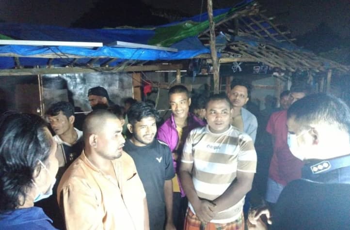 Aparat Gabungan Merazia Empat Rumah Penampungan Imigran di Pekanbaru