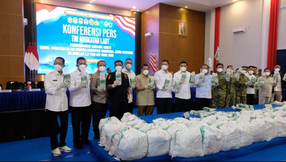 Bea Cukai dan Aparat Gabungan Musnahkan 1,3 Ton Ketamin, Delapan Awak Kapal Terancam 12 Tahun Penjara