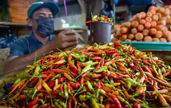 PIHPS Mencatat Harga Cabai Rawit Merah Tembus Rp61.250 per Kilogram, Telur Ayam Rp27.050