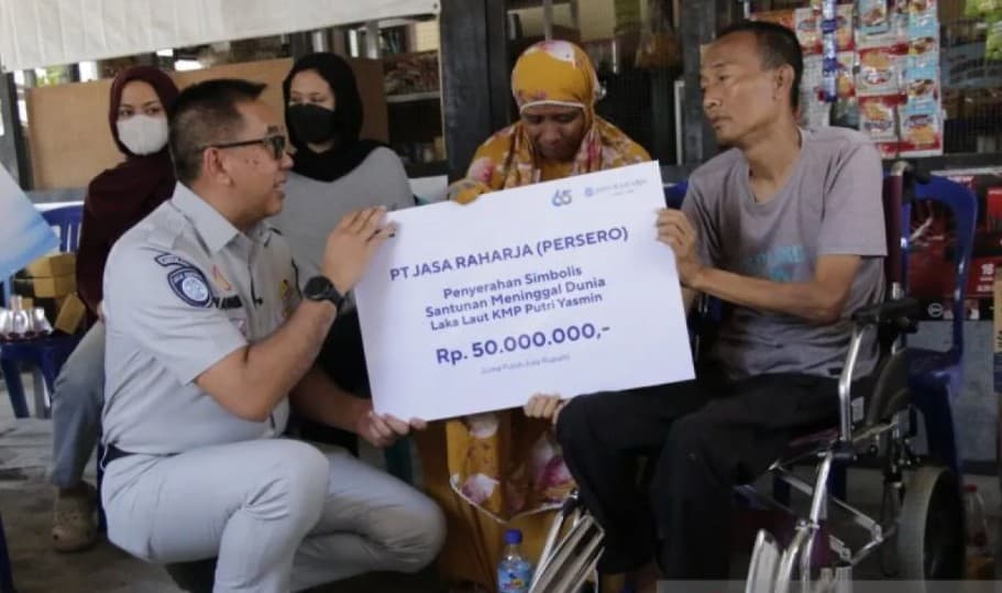 Ahli Waris Korban KMP Putri Yasmin Menerima Santunan Rp125 Juta