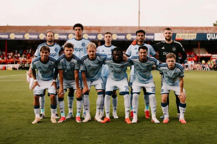 Maarten Paes Jadi Starter, Ajax Singkirkan Shelbourne dan Lolos ke Play-off Liga Conference