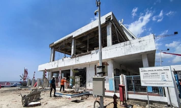 Menhub Perintahkan Pemeriksaan Pelabuhan hingga Bandara Usai Gempa NTT