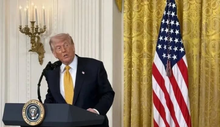 Trump Akan Deklarasikan Selat Hormuz sebagai Wilayah AS di Tengah Perang dengan Iran