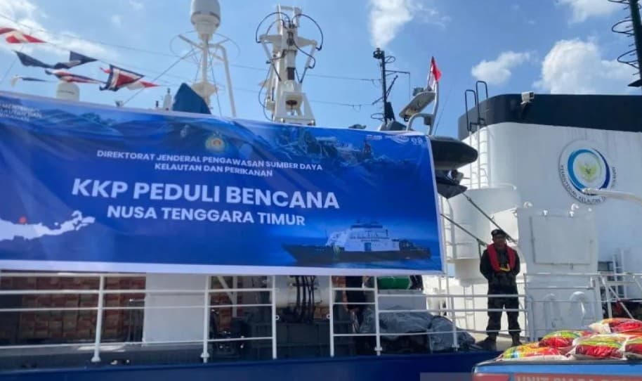 KKP dan Pemprov Sultra Kirim 50 Ton Logistik untuk Warga Terdampak Gempa NTT