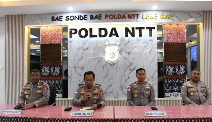 Polri Berhasil Membuka Akses Tiga Wilayah Terisolasi akibat Gempa dan Longsor di Flores