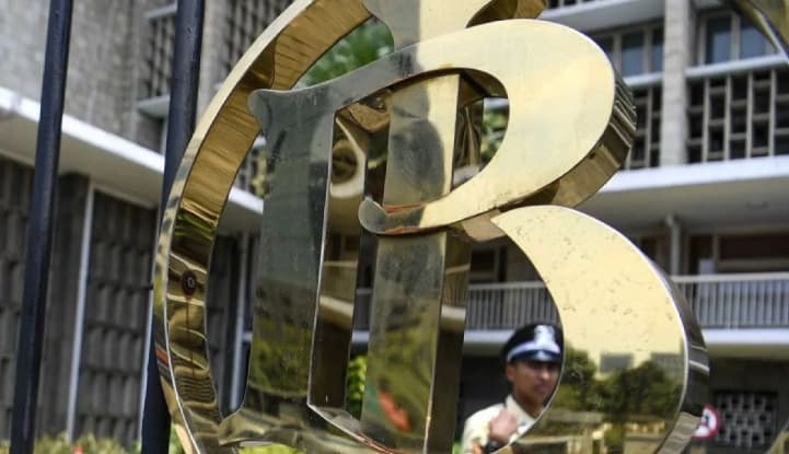 Pasar Menanti Arah Kebijakan BI Setelah Suku Bunga Naik 100 Basis Poin