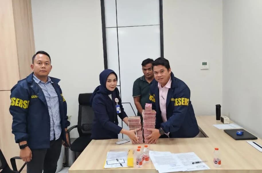 Polda Riau Sita Rp972,8 Juta dari Toko Emas, Dua Tersangka Diduga Terlibat Jaringan PETI Kuansing