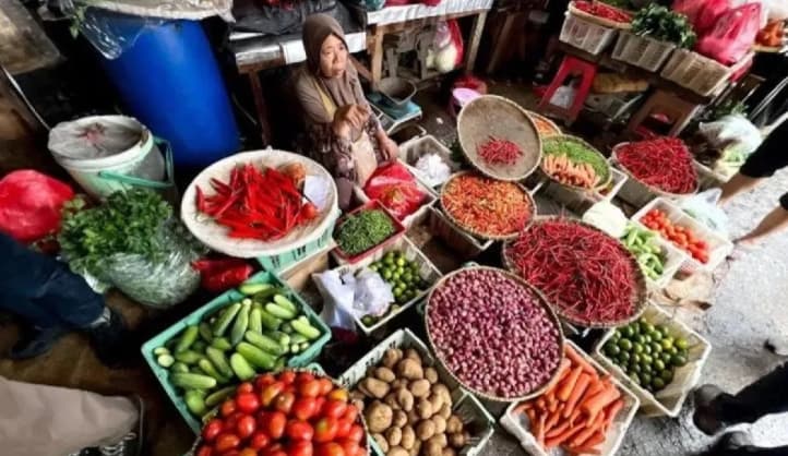 PIHPS Mencatat Harga Cabai Rawit Merah Tembus Rp66.350 per Kilogram, Telur Ayam Rp28.200