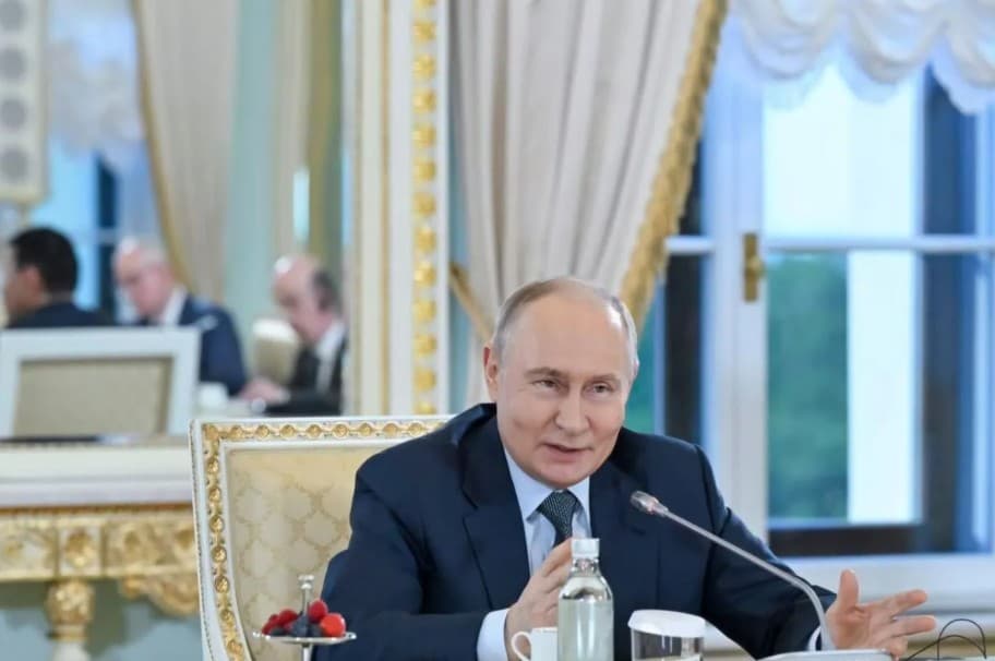 Putin Sebut Perusahaan Rusia Siap Garap Proyek Hidrokarbon dan Energi di Myanmar