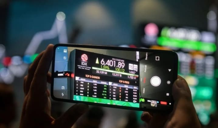 IHSG Berpotensi Bergerak Sideways saat Investor Menanti Arah Kebijakan Bank Indonesia
