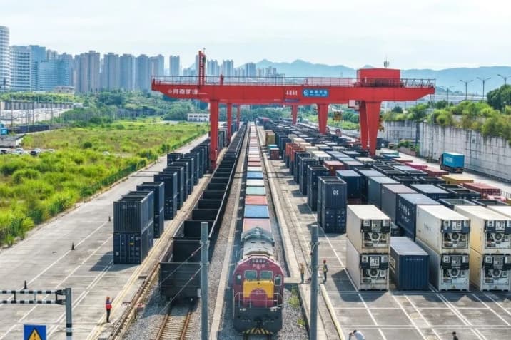 Kereta Api China Angkut 2,35 Miliar Ton Kargo, Transportasi Multimoda Tumbuh Pesat