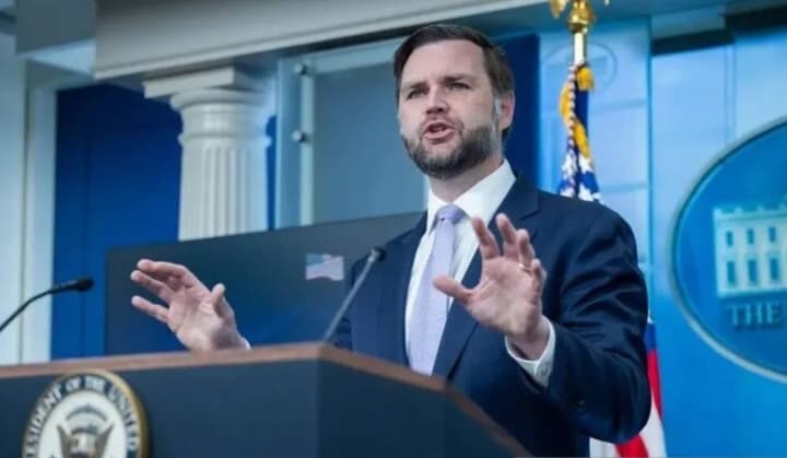 J.D. Vance Sebut AS Memasuki Fase Baru Tekanan Ekonomi terhadap Iran
