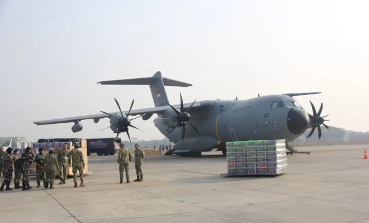 BNPB Terima Bantuan 34,38 Ton dari TNI AU dan Logistik DKI untuk Percepat Penanganan Gempa NTT
