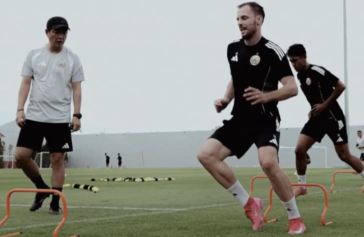 Shin Tae-yong Matangkan Tim Utama Persija saat Hadapi Chiangrai United di Thailand