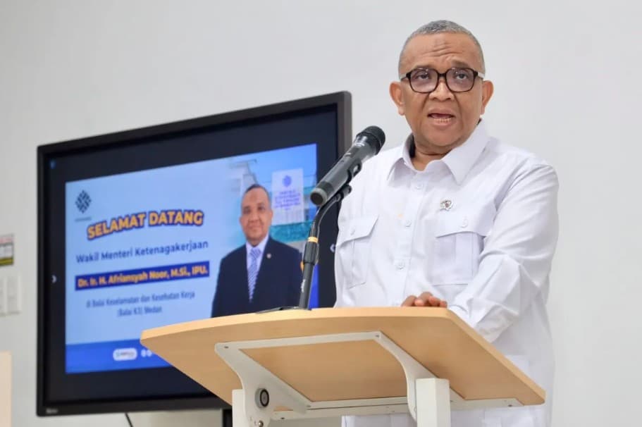 Wamenaker Afriansyah Perkuat Balai K3 untuk Cegah Kecelakaan Kerja Berbasis Risiko