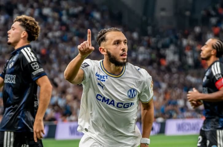 Marseille Hancurkan Strasbourg 4-0 setelah Lawan Bermain dengan 10 Pemain