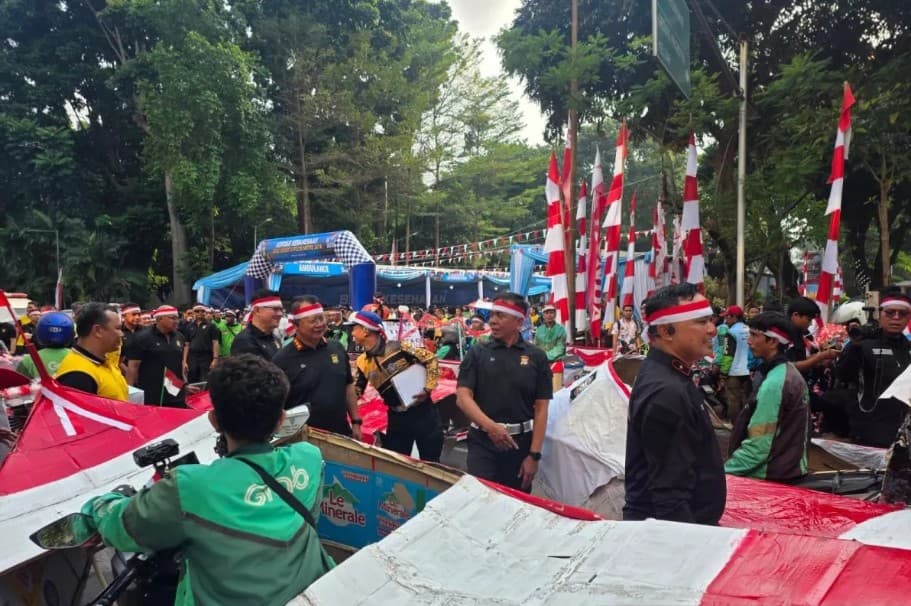 Polda Metro Jaya Berikan Perpanjangan SIM Gratis bagi Ribuan Ojol dalam Kopdar Kebangsaan “Jaga Jakarta”
