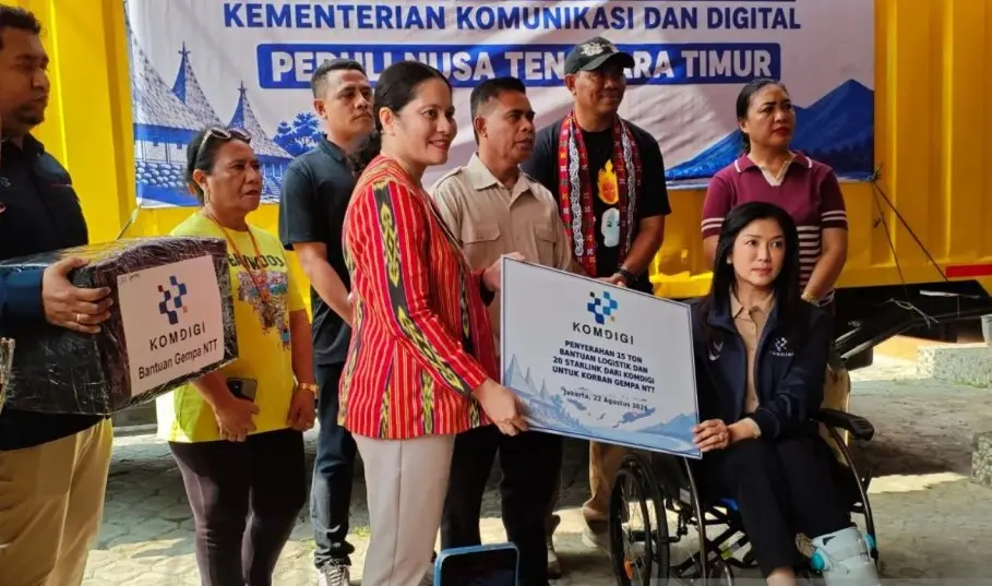 Kemkomdigi Kirim 15 Ton Bantuan dan 20 Starlink untuk Warga Terdampak Gempa NTT