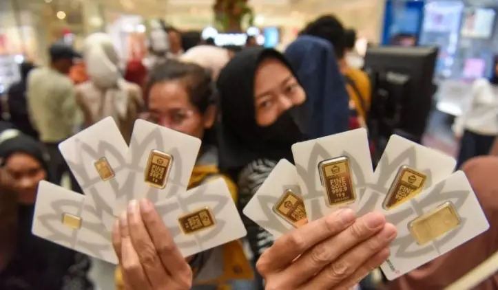 Harga Emas Antam Naik Rp15.000, Kini Tembus Rp2,74 Juta per Gram