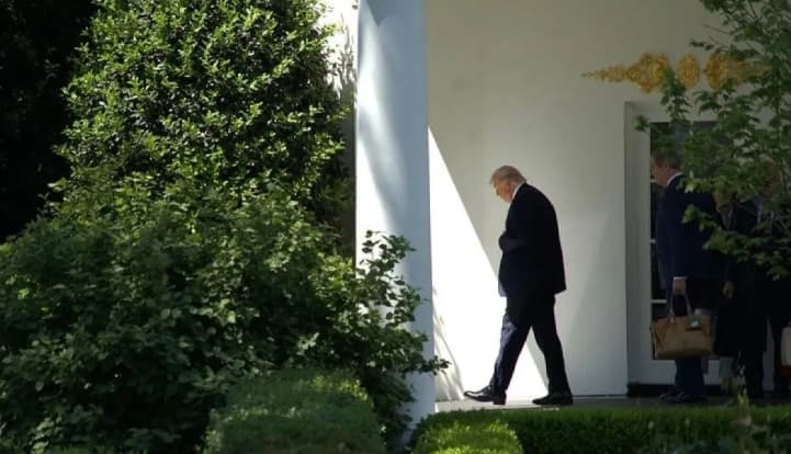 Donald Trump Kembali Mengklaim Selat Hormuz sebagai Wilayah Amerika Serikat