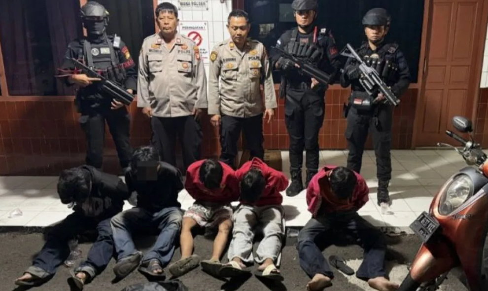 Polisi Gagalkan Tawuran dan Tangkap Lima Pelajar Bersenjata Tajam di Tangsel