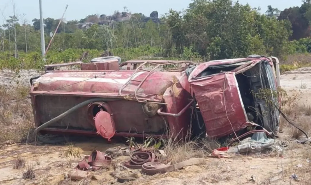Mobil Damkar Belitung Terbalik Saat Menuju Lokasi Karhutla, Tiga Petugas Terluka