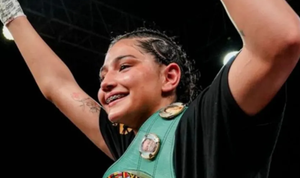 Camila Zamorano Menang Mutlak atas Perla Perez dan Pertahankan Sabuk Juara Dunia WBC