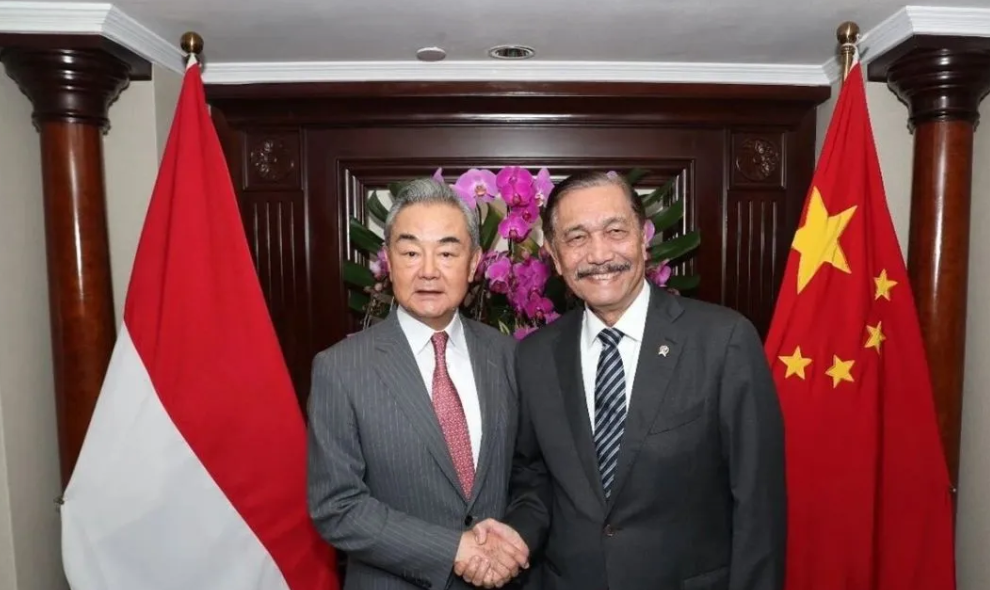 Wang Yi dan Luhut Membahas Investasi China, Indonesia Bidik Kerja Sama AI hingga Energi Hijau