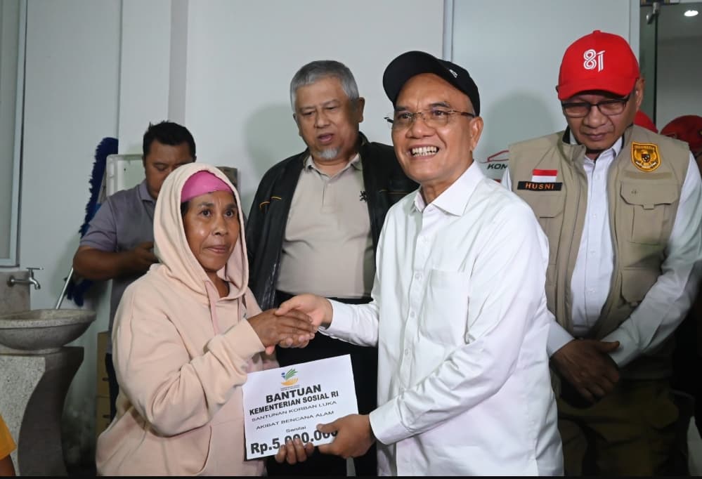 Komisi VIII Pastikan Stok Bantuan NTT Memadai, Distribusi ke Pengungsian Dipercepat