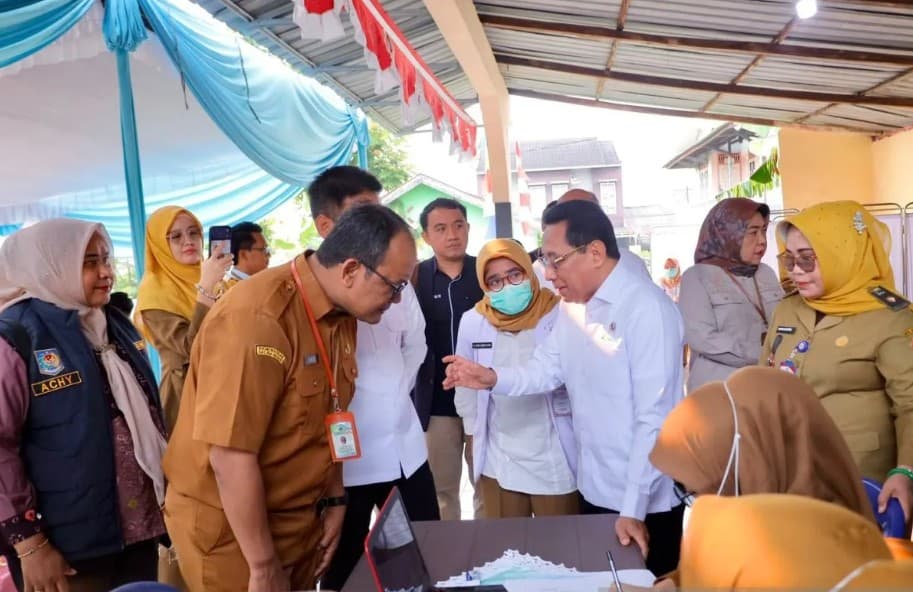 Kemenkes Hibahkan X-Ray Portabel, Pemkot Palembang Percepat Penemuan Kasus TB