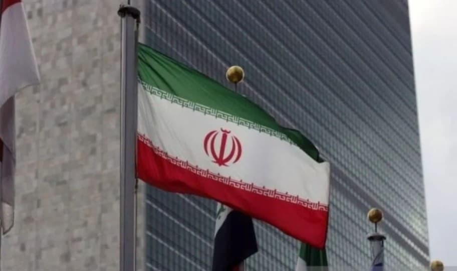 Iran Ancam Negara Pendukung Tekanan Ekonomi AS dan Peringatkan Penutupan Selat Hormuz
