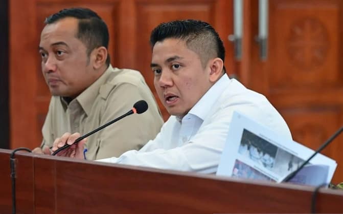 Presiden Prabowo Pimpin Rapat Penanganan Karhutla Sumatera di Riau, Pemerintah Kerahkan 52 Pesawat