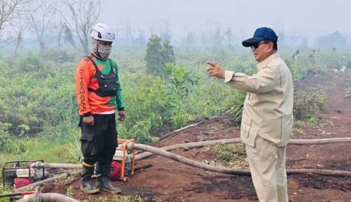 Prabowo Tinjau Penanganan Karhutla Sumatera, Pemerintah Perkuat Operasi di Riau, Jambi, dan Sumsel